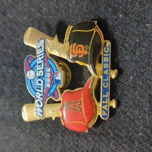 2002 Peter David World Series Fall Classic SF Giants vs Anaheim Angel Pin